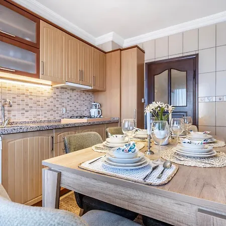 Apartment Perfect House Next To Sea In Heart Of