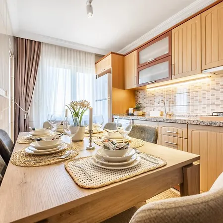 Perfect House Next To Sea In Heart Of Apartment Trabzon